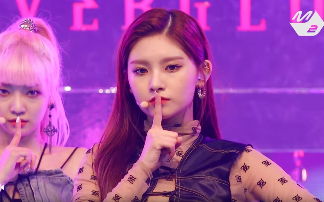 【Everglow】古典美人变身girlcrush! 王怡人怼脸直拍